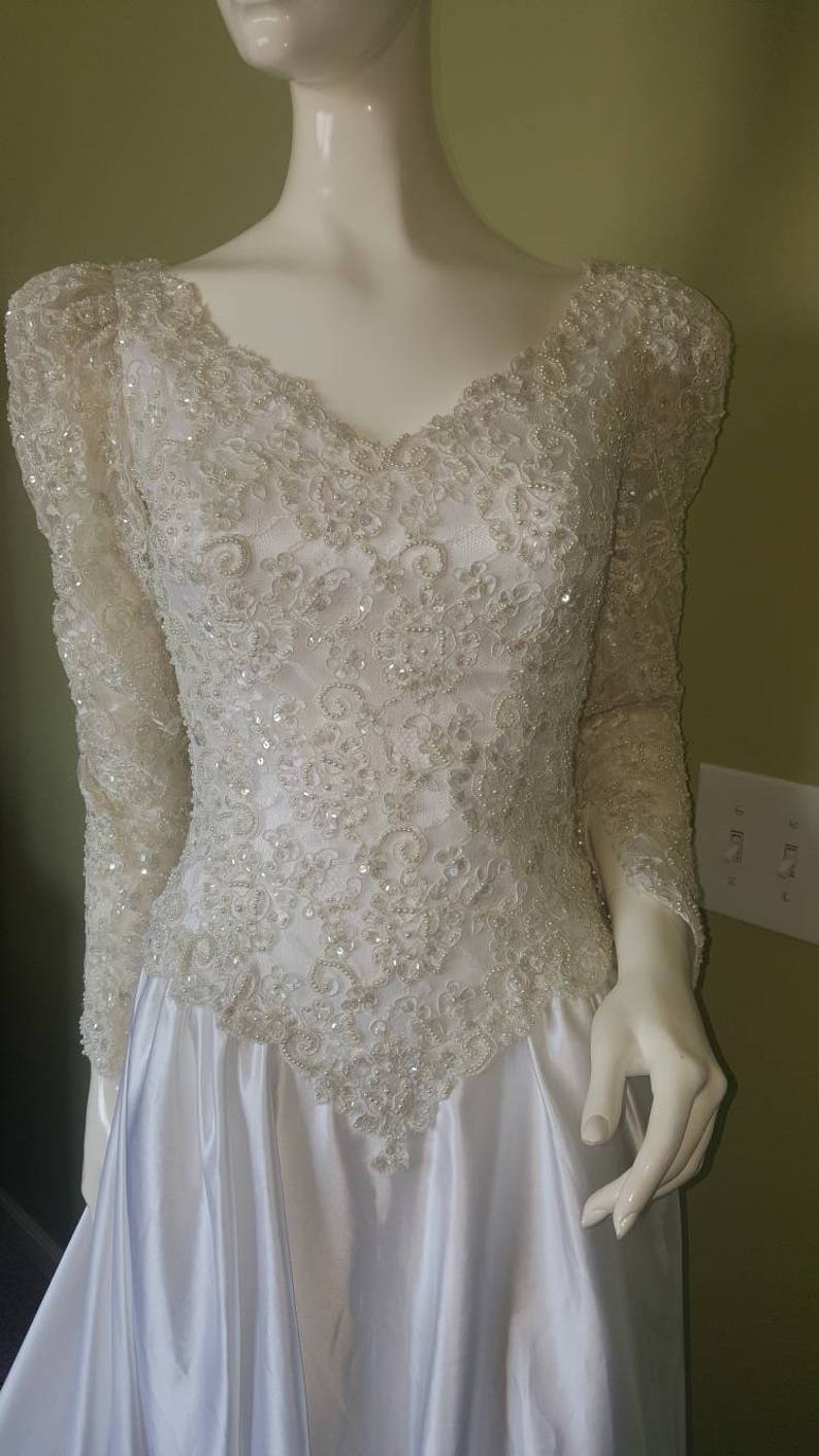 Vintage Satin Wedding Dresses with Sleeves