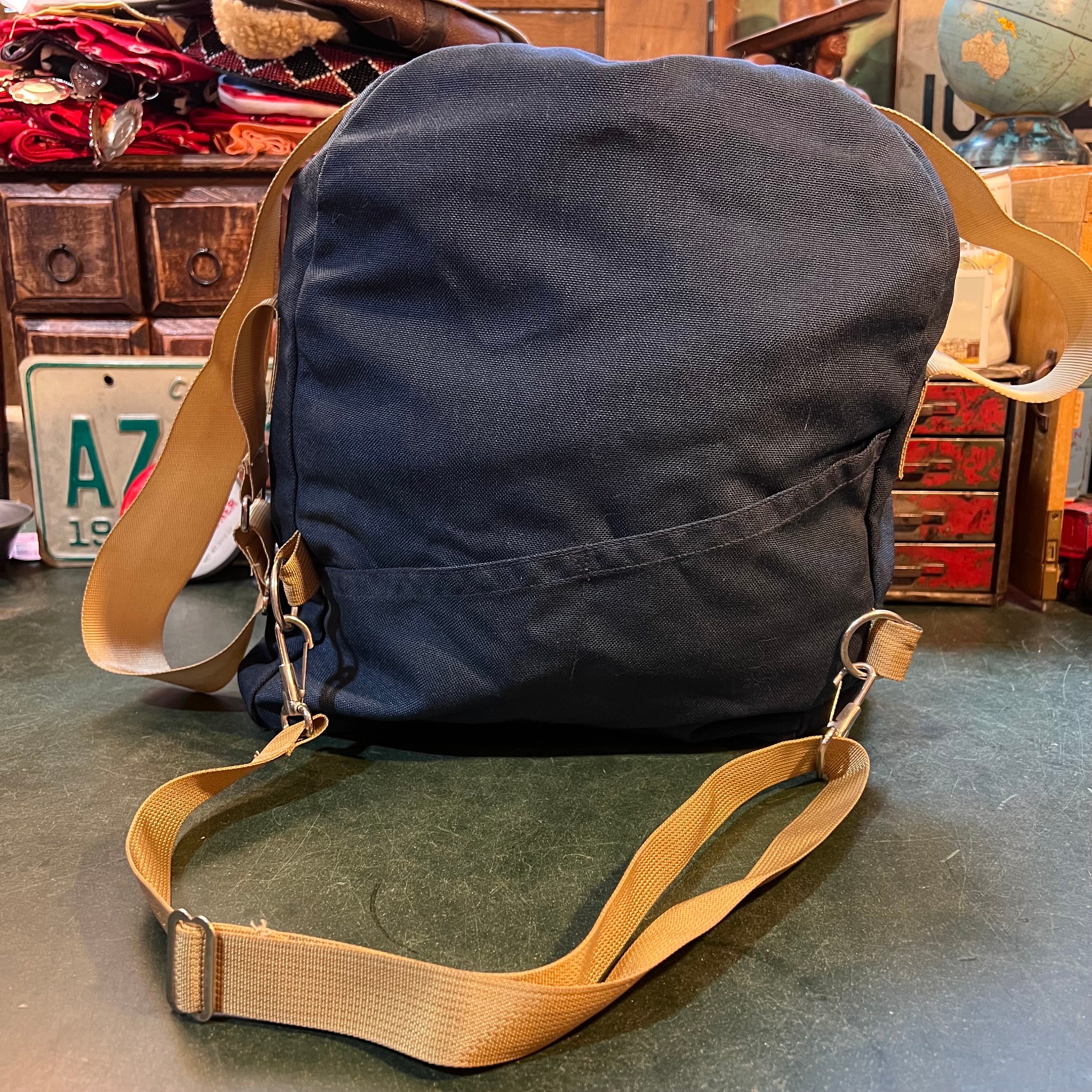 The North Face 90S Tactical Shoulder Bag Beautiful design