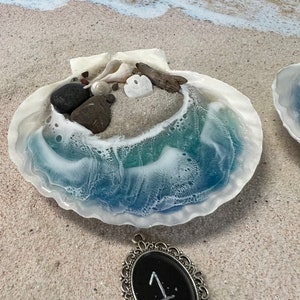 Beach Scene in Real Seashell 3-D Sand Beach Therapy, Shells 1-3 by Landscapes In Miniature image 4