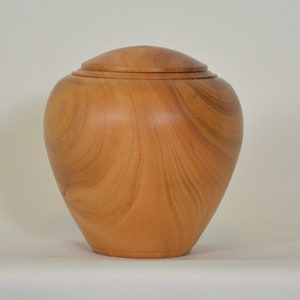 Walnut Urn - 50622 - Etsy