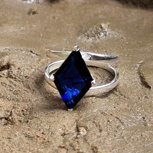 Blue Sapphire Kite Cut Sterling Silver Ring, Adjustable Statement Gemstone Handmade Jewelry