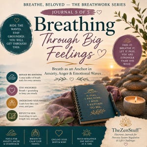 Può includere: Un diario a spirale blu ottanio scuro con testo dorato che recita 'I FEEL. I BREATHE. I RIDE. I RETURN TO ME.' La copertina presenta un motivo a onde e foglie. Una penna nera poggia sul diario, vicino a una candela accesa e pietre impilate.