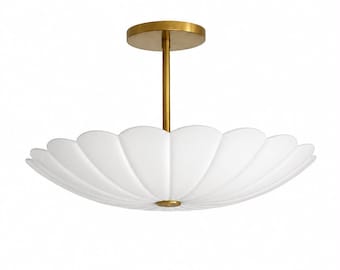 Handgefertigte, weiße, blütenförmige Deckenleuchte aus Messing, moderne florale Leuchte