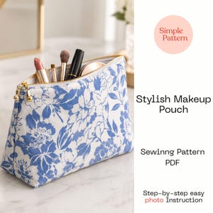 Peut inclure: Une trousse de maquillage avec un motif floral bleu et blanc et une fermeture éclair dorée. La trousse est ouverte et contient plusieurs pinceaux de maquillage et un rouge à lèvres. Le texte indique Simple Pattern, Stylish Makeup Pouch.