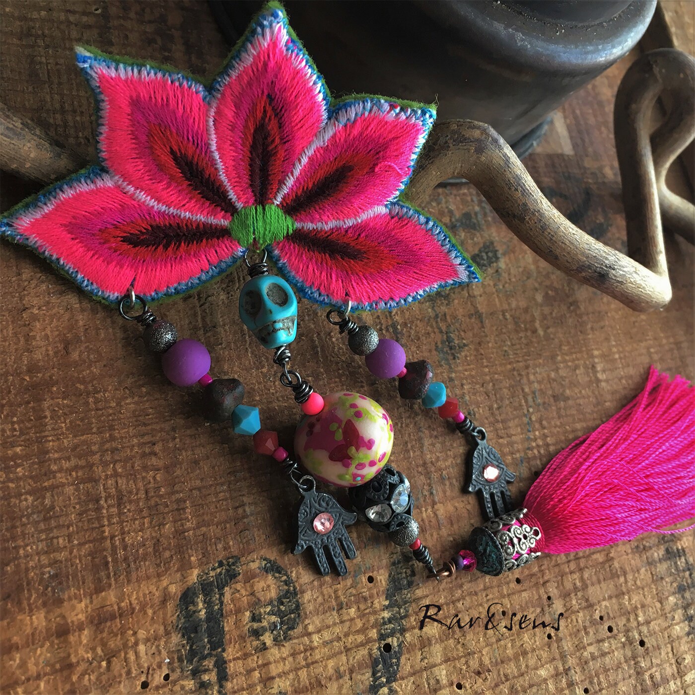 Brooch boho pop-tie-brooch pop punk