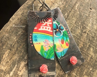 Earrings with Chinese characters and flowers, hand-painted details, blue, pink,industrial style,salvaged,handcrafted, circle,roses,half sun