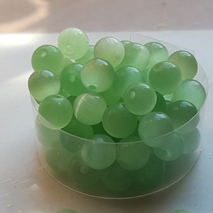 green cat s eye beads,light green cats eye crystal beads,6 mm green small crystal bead,round green cats eye Bead,green cat s eye smooth bead