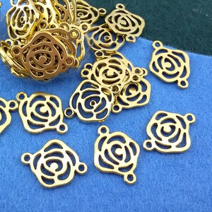 Connector antique gold vintage floral embelishment,metal flower adornment,antique gold tone metal decorative flower for necklace,flower Link