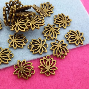Connectors Antique bronze,lotus flower embelishment,metal flower adornment,antique tone metal decorative flower for necklace,flower Links