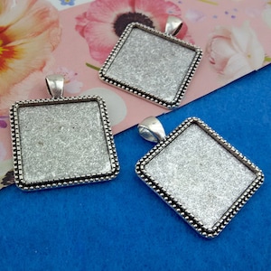 silver tone pendant base,cabochon setting,square bezel pendant,resin filling pendant base,cabochon setting,Cabochon silver tone square base