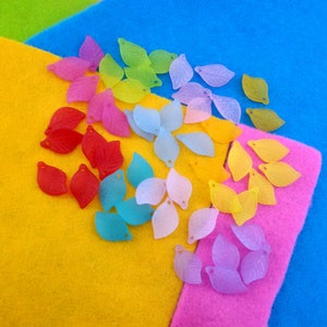 frosted acrylic leaves,leaves spacers beads,multicolored leaf beads,plastic leaves green,pink leaves,small purple acrylic leaf,blue leaves