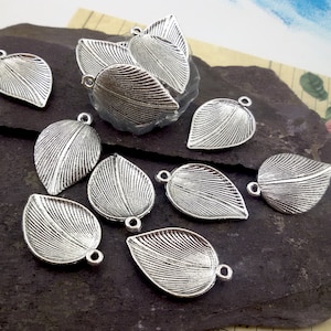 silver tone leaf charm,necklace silver leaf charm,bracelet leaf Charm,silver tone leaf charm for keychain,silver leaf pendant for necklace