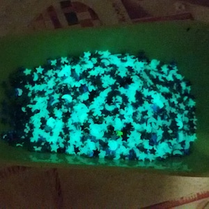 lichtgevende glitter pailletten, losse groene glitter voor nagellak, kleine sterren make-up glitter, lichtgevend effect confetti, metallic groene Star Glitter