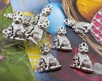 cat charms antiqued silver tone,cat charms for bracelet,cat lover small pendant,cat charm for keychain silver tone,silver colour cat charm