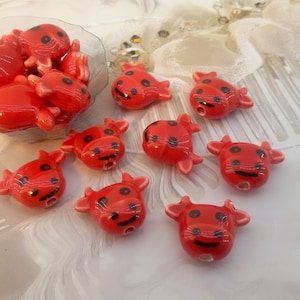 red bull head ceramic beads,red cow ceramic beads,red porcelain beads,cow porcelain beads,cow red glazed bead,glazed porcelain red bull bead