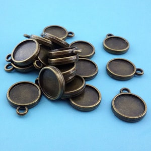 antique bronze small pendant base,double sided cabochon setting,round bezel pendant,resin filling pendant base,Cabochon bronze tone settings