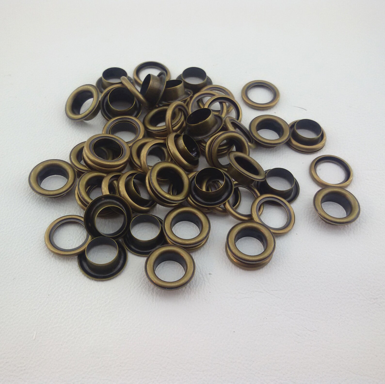 Wedding Decor Ösen Set - 100 Stück Messing Ösen Mit Unterlegscheiben In Gunmetal Black