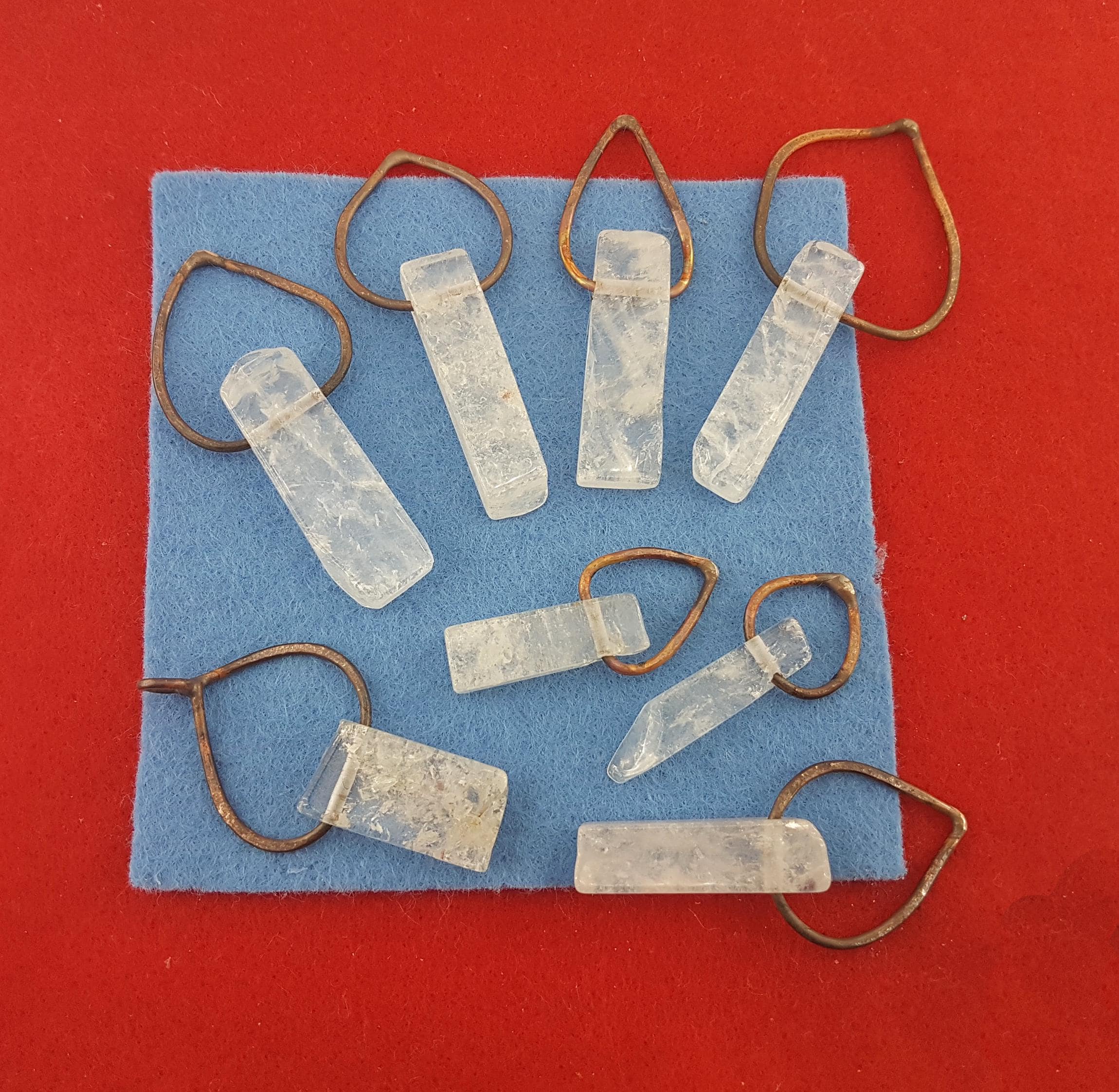 quartz pendant,clear white quartz charm,clear quartz and soldered copper pendant,raw crystal quartz pendant,clear stick quartz charm pendant