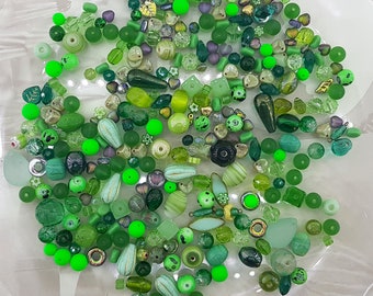 green mix glass beads,mix size green glass loose bead,bulk lot green glass bead,green glass bead mixed selection,mix style green glass beads