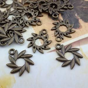 antique bronze tone drop charm,leaf charm for bracelet,decorative charm bronze tone,leaf dangle charm,rustic charm,patina earring ornament