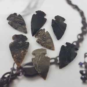 carved stone arrowhead,3 black flintstone arrowhead,carved flint arrowhead shape,black raw stone arrowhead,wire wrapping stone  arrowhead
