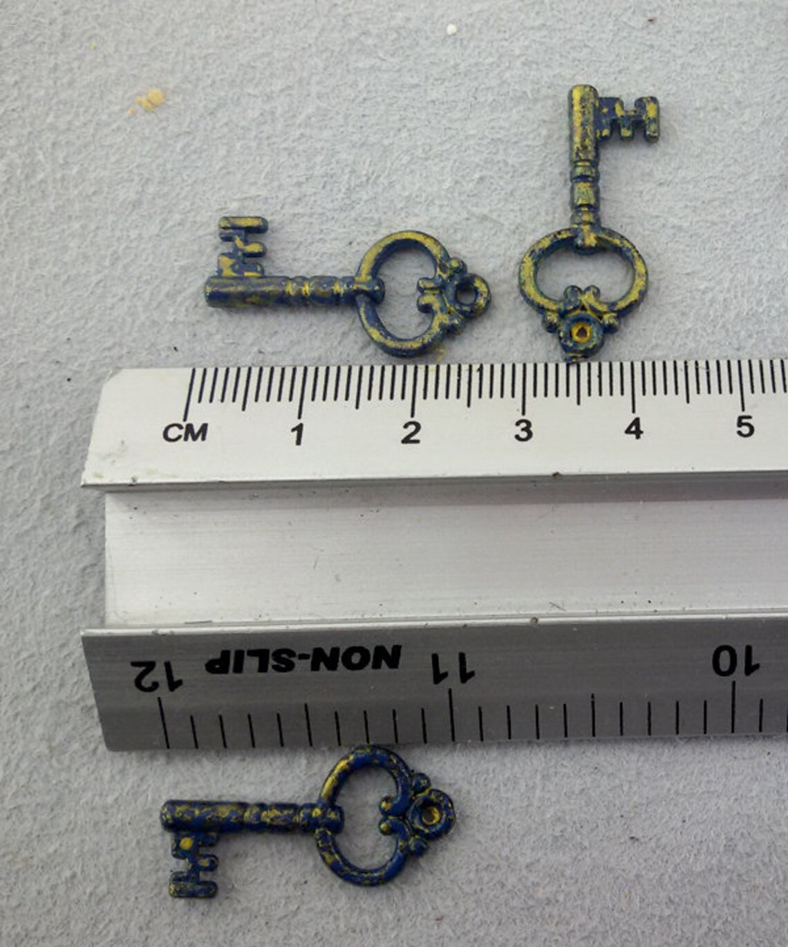 Small Key Charms10 acrylic small keyskey PendantSmall Etsy