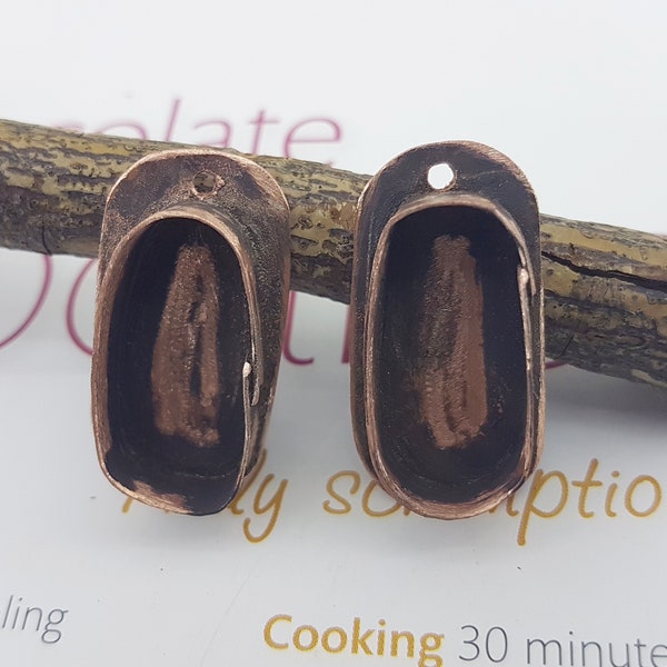 resin filling antique copper earrings base,flat back copper frame,copper bezel pendant,casting epoxy resin pendant,patina copper setting