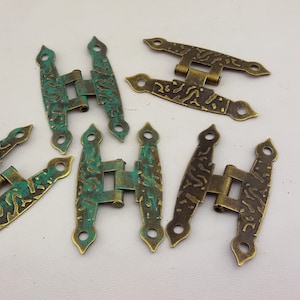 vintage metal hinges,2 decorative hinges,verdigris medieval hinges,big decorative hinges,antique brass door hinge,box hinge antique decor