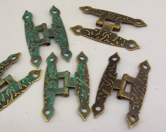 vintage metal hinges,2 decorative hinges,verdigris medieval hinges,big decorative hinges,antique brass door hinge,box hinge antique decor