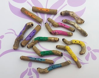 wooden toggle buttons,rustic buttons,decorative distressed color woodland button,colorful wooden buttons,button to embellish,knitwear button