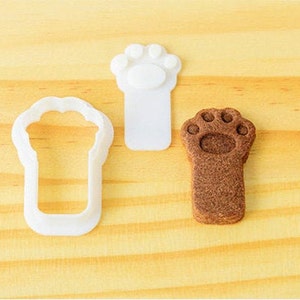 Dog Paw 4cm Mini / Small 3D Cookie Cutter and Embosser - Baking Fondant / Polymer Clay - Dog
