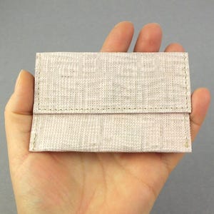 Monedero de piel auténtica con relieve rosa - Monedero pequeño para mujer - Cartera plana - Monedero de fiesta - Regalo para ella