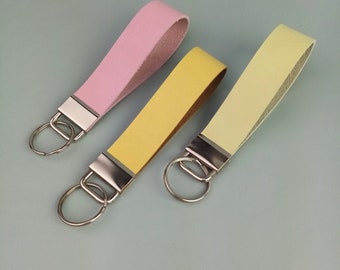 Real leather keychain with key ring/short lanyard 2 cm wide/pastel colors yellow/green/pink/gift for women