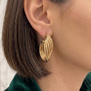 Aros Gruesos Oro Acero Inoxidable Acanalado Ilusion Capas Joyeria Llamativa Par Mujer