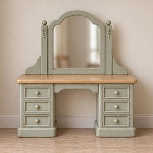 Cottage Dollhouse Dressing Table STL, Modern Vanity with Drawer Pedestals – 1/12 1/24 Miniature Bedroom 3D Print (Digital Download)