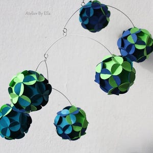 Móvil colgante de bolas de papel, para casa u oficina, Decoración cinética con colores veraniegos