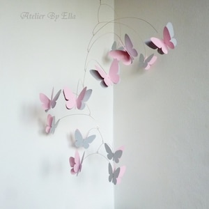 Móvil de mariposas rosa y gris: decoración infantil, arte cinético