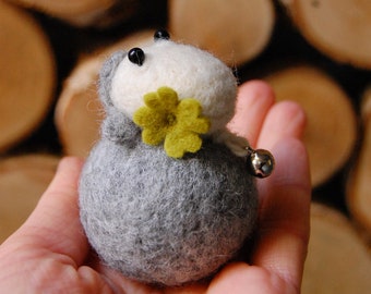 Needle felted sheep "Lucky", felted animal, lavender, four-leaf clover, luck, Easter decoration, wedding favour, funny gift, good fortune