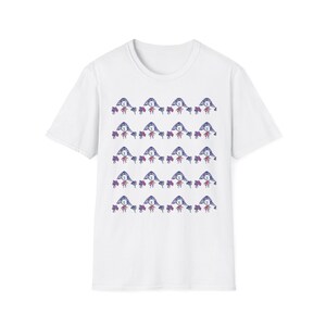 T-shirt con motivo narvalo ad acquerello / Maglietta con animale marino stravagante