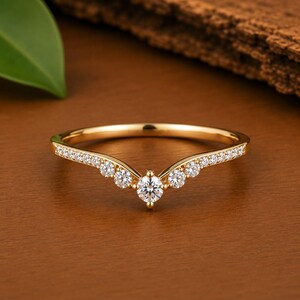 Round White Gemstone Ring | Gold Engagement Ring | Minimalist Bridal Ring | Classic Wedding Ring | Dainty Stackable Ring