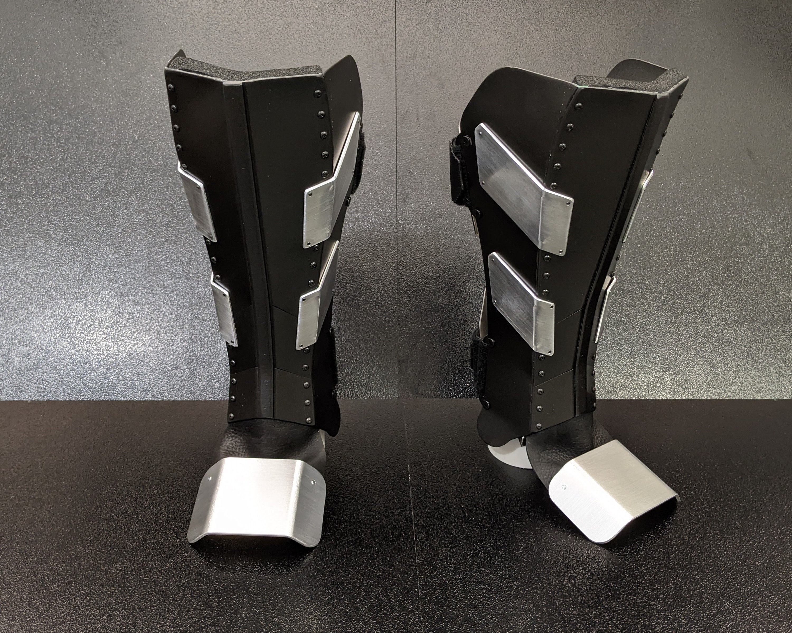 V1.5 Metal Armor Greaves - Etsy