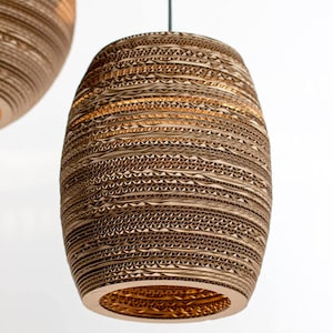 Abat-jour ruche en carton recyclé : suspension moderne
