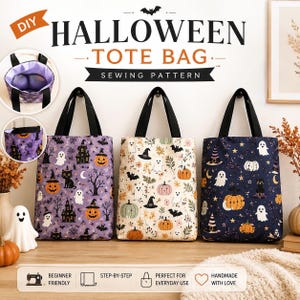 Può includere: Tre borse tote con manici neri e motivi di Halloween. La borsa a sinistra è viola con zucche, fantasmi, gatti e case infestate. La borsa centrale è color crema con zucche, cappelli e pipistrelli. La borsa a destra è blu scuro con zucche e fantasmi.