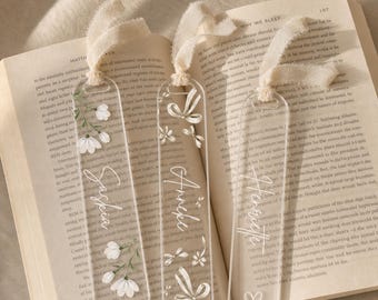 Lesezeichen Acryl - personalisiert mit Wunschnamen I Geschenk für Leser I transparent mit Namen I verschiedene Designs