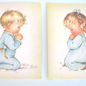 INSTANT DOWNLOAD jongen en meisje in gebed afdrukbare Vintage wenskaart fronten--2 digitale jpg-afbeeldingen op 600 dpi