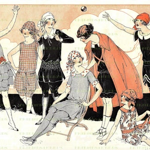 Könnte beinhalten: Sieben Frauen in verschiedenen Vintage-Bademoden. Die Frauen stehen und sitzen am Strand. Einige halten einen Ball. Die Frauen tragen Hüte und einige haben ihre Haare zu einem Knoten gebunden.