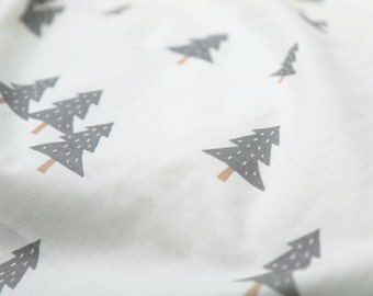 Tela de algodón con estampado de árboles nevados - cortada a medida 83429