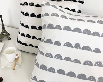 Half Moon Cotton Fabric, Quality Korean Fabric - Black and White - By the Yard /93182
