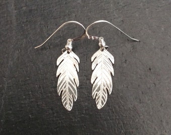Sterling silver Feather drop earrings, engraved detail feather earrings, feather gift, silver feathers, sterling silver jewelery, bird gift