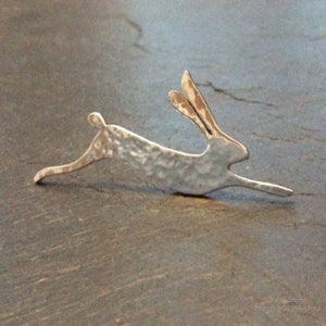 Running Hare Sterling Silver Brooch Hammered finish, Hare lover gift, Animal lover gift, Pin Brooch